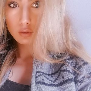 Meet your Posher, Zana